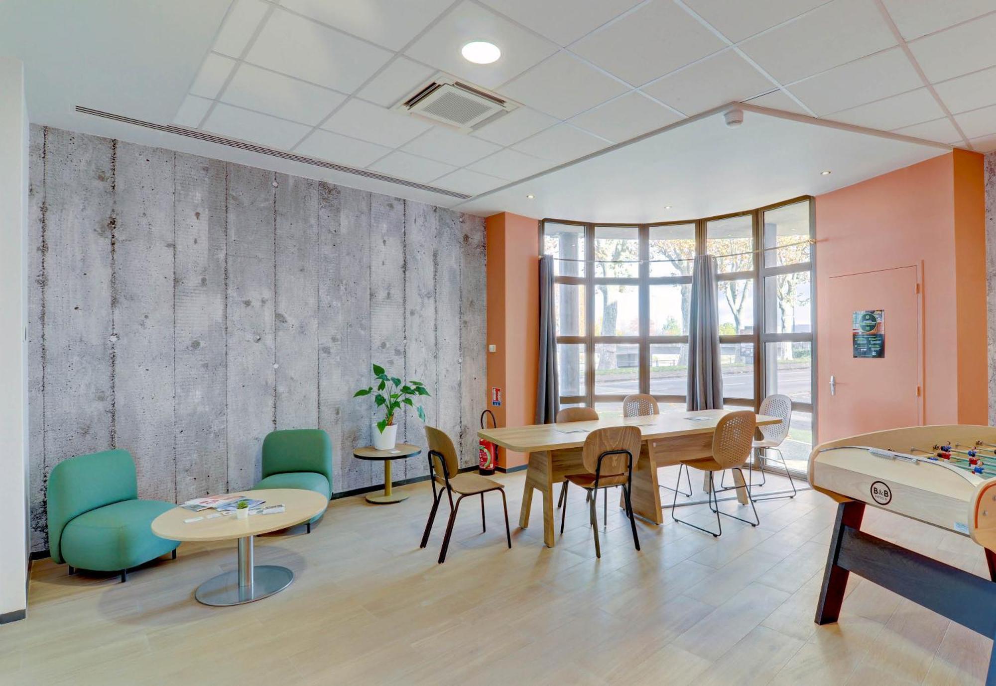 B&B Hotel Montlucon Centre Bagian luar foto